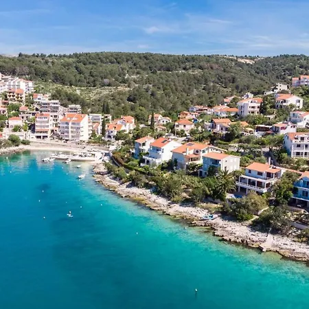 Summer By The Sea Apartment *